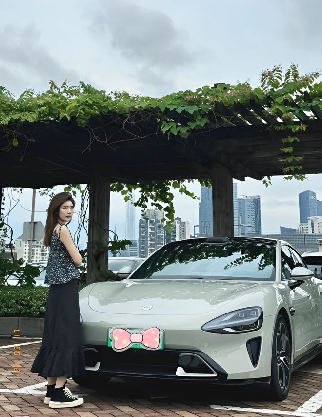 车主质量都这么高的吗？仙女也就长这样吧PG麻将胡了试玩平台小米SU7的美女(图7)