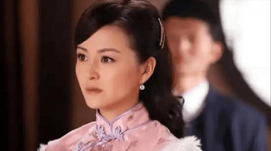 商追爱10年终得手今与女儿被宠如宝麻将胡了娱乐圈“最干净女演员”富(图2)